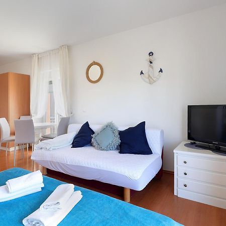 Moro Vrbnik Apartment Exterior foto