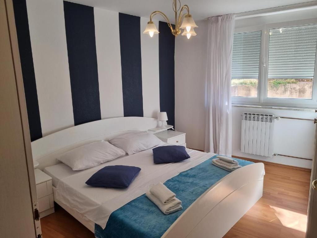 Moro Vrbnik Apartment Exterior foto